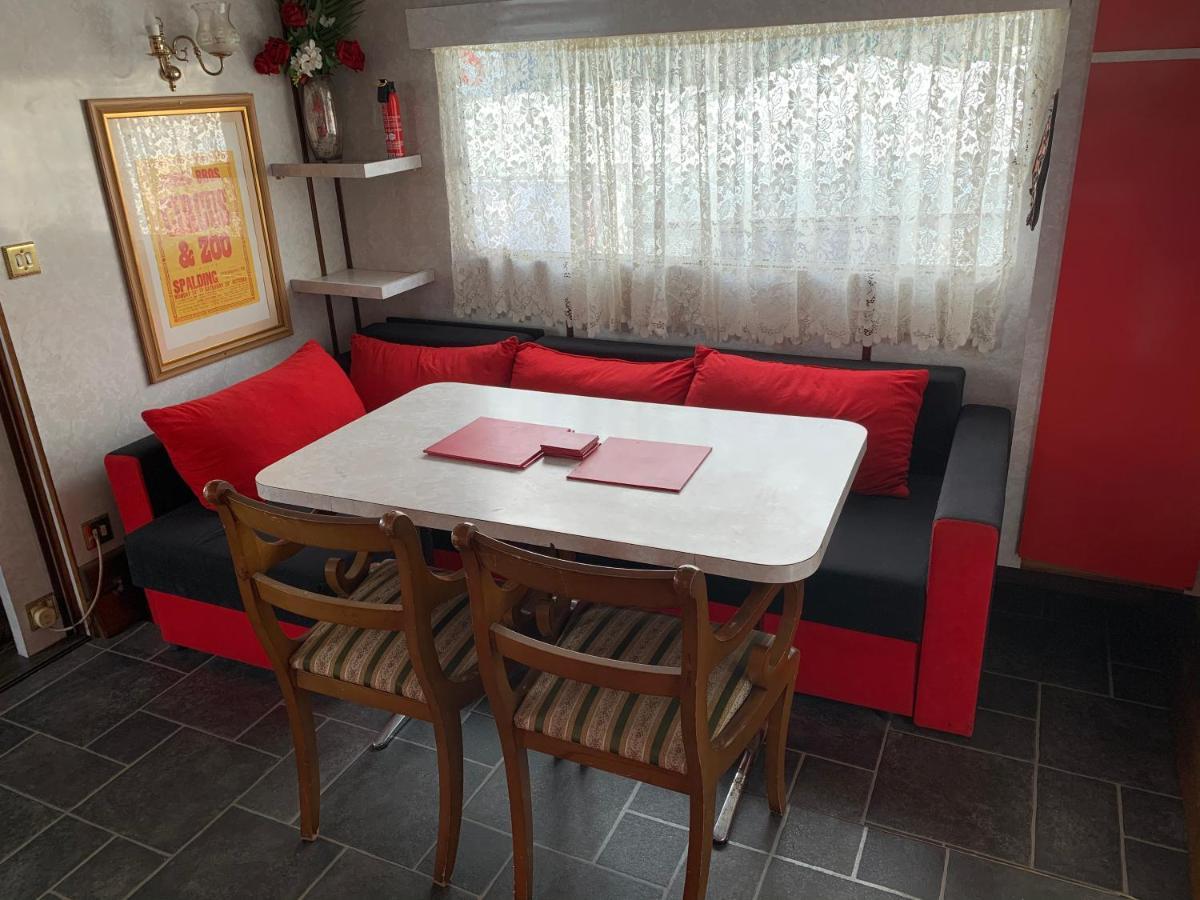Vintage, Circus Holiday Home Mablethorpe Extérieur photo
